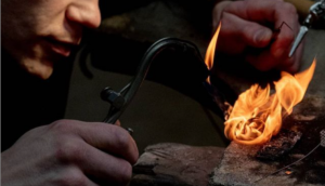 Révolutionner la bijouterie grâce à la vente en ligne et la 3D – Témoignage des 2 artisans-joailliers d’Aronine